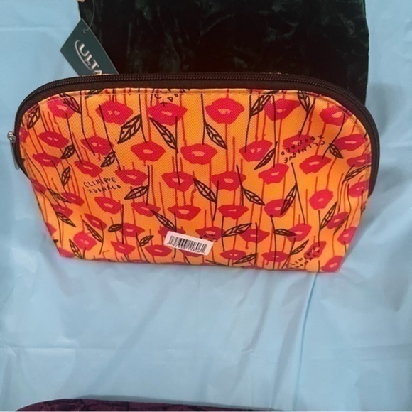 Clinique Ulta Bundle - Picture 6 of 16